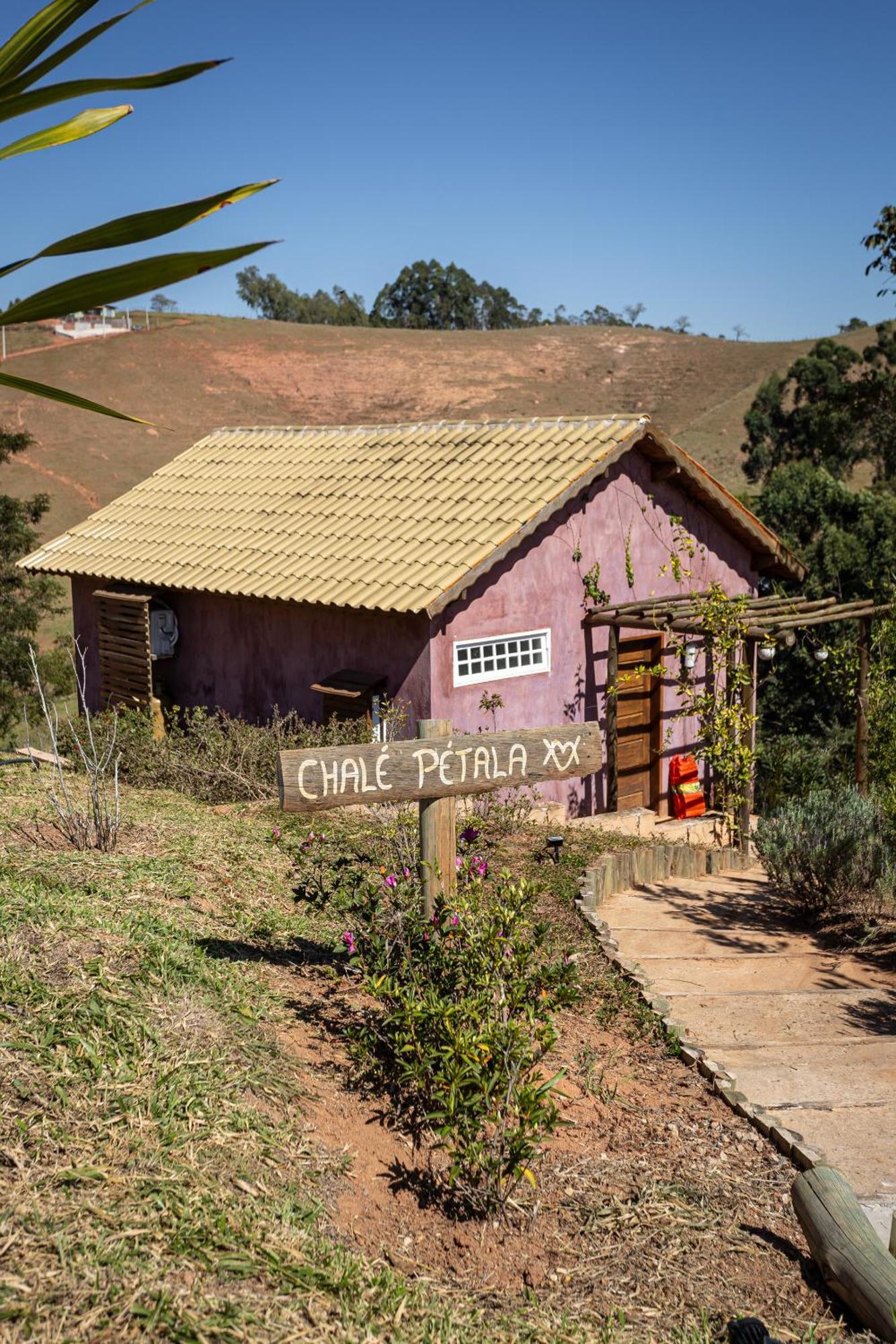 Alojamento de Turismo Selvagem Chale Petala - Monte